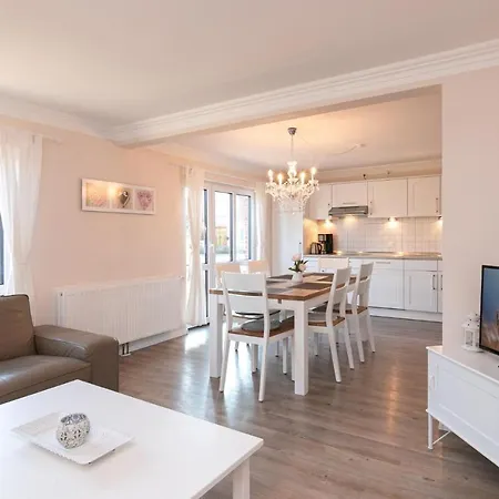Lindenstrasse 10- 1 Holiday home