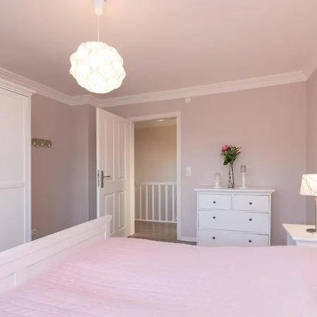 Lindenstrasse 10- 1 Holiday home *