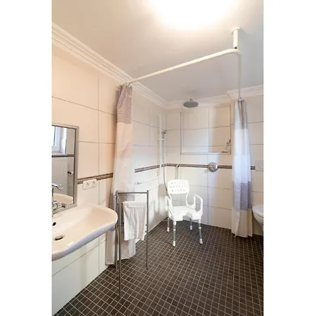 Lindenstrasse 10 & Sonne